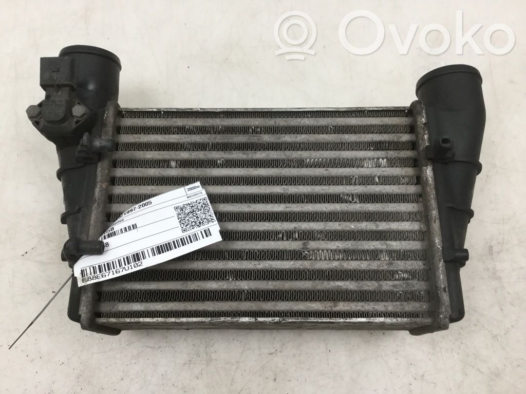 Volkswagen PASSAT B5 Interkūlerio radiatorius 