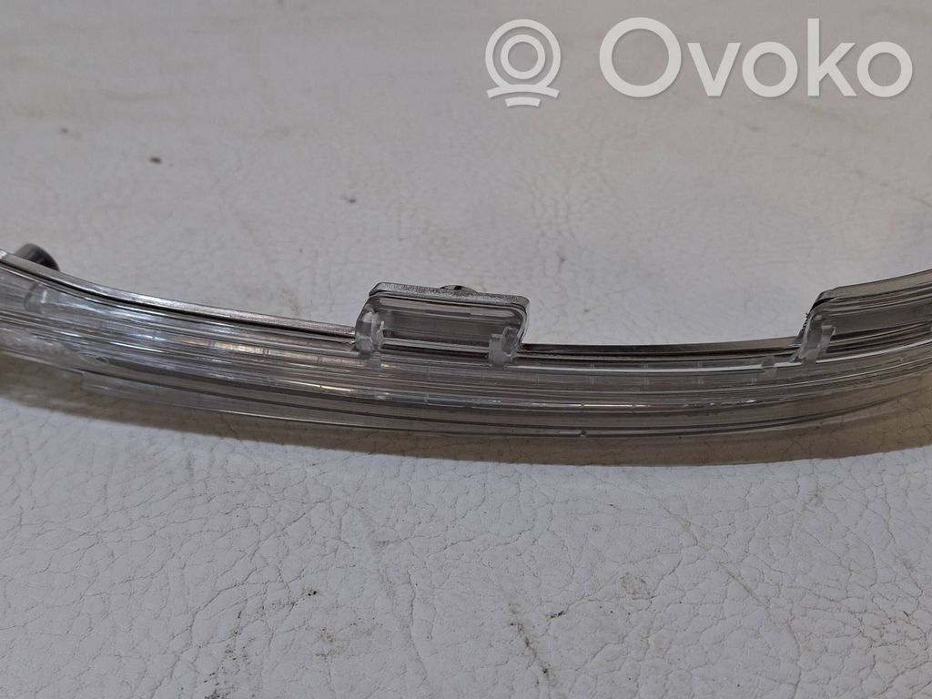 Volkswagen Golf VII Semnalizator pe oglindă 