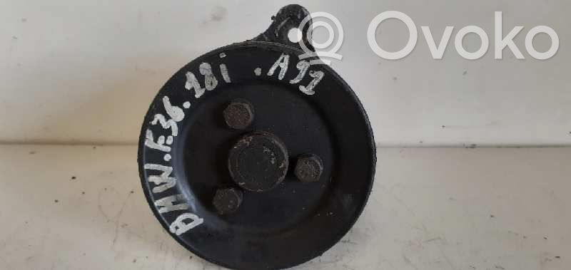 BMW 3 E36 Power steering pump 