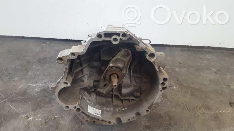 Volkswagen PASSAT B5 Scatola del cambio manuale a 5 velocità 