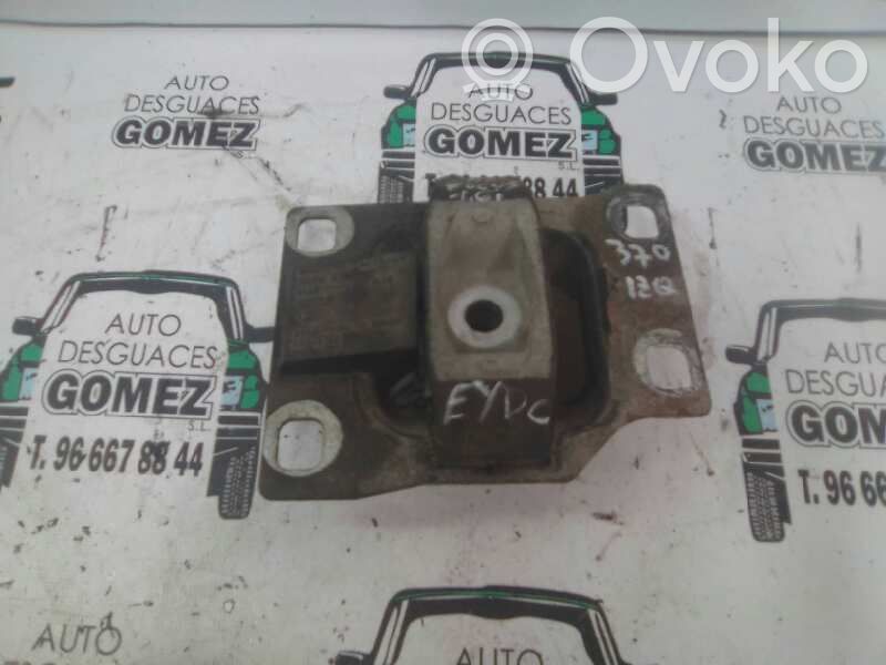 Engine mount bracket   96AB7M121AJ