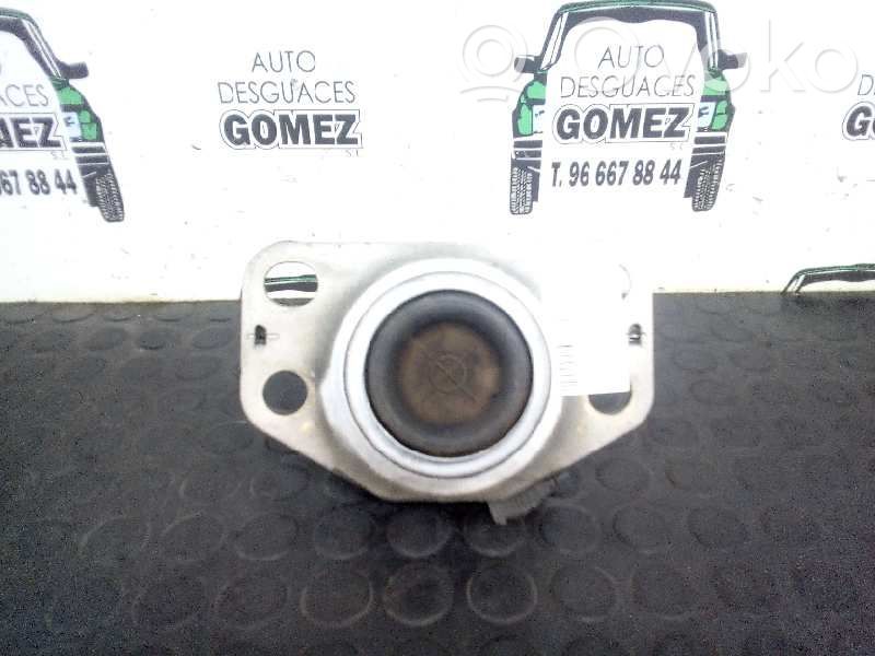 Renault Clio II Engine mount bracket 