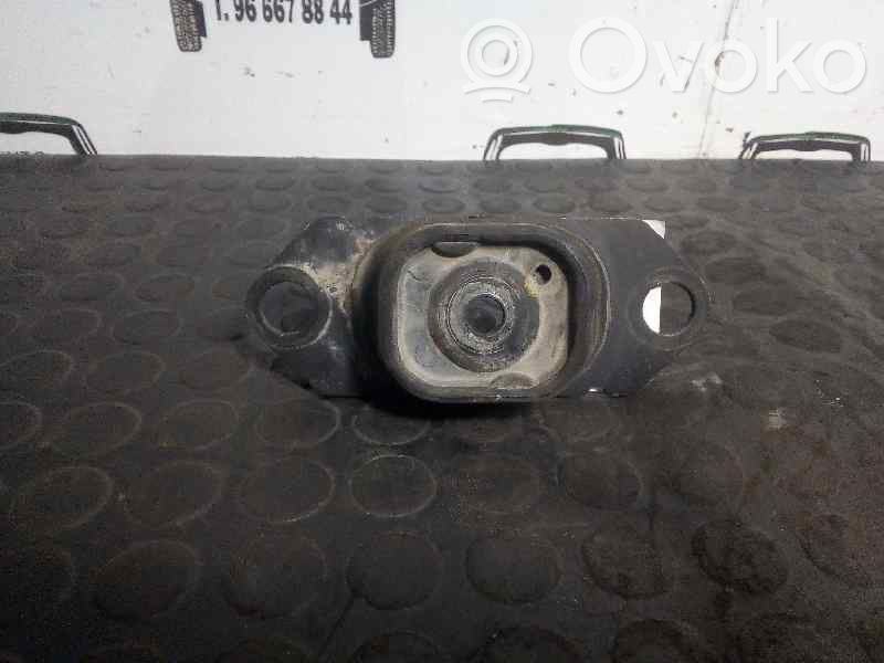 Engine mount bracket   8200042455