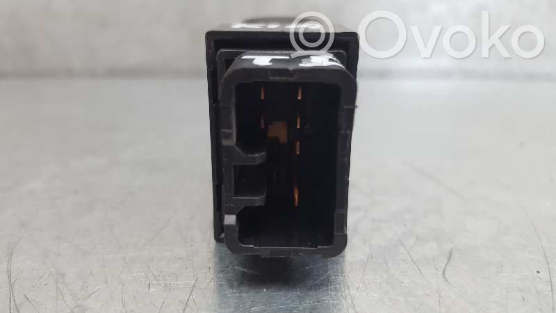 KIA Sorento Electric window control switch 