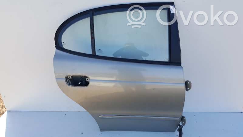 Daewoo Leganza Puerta trasera 