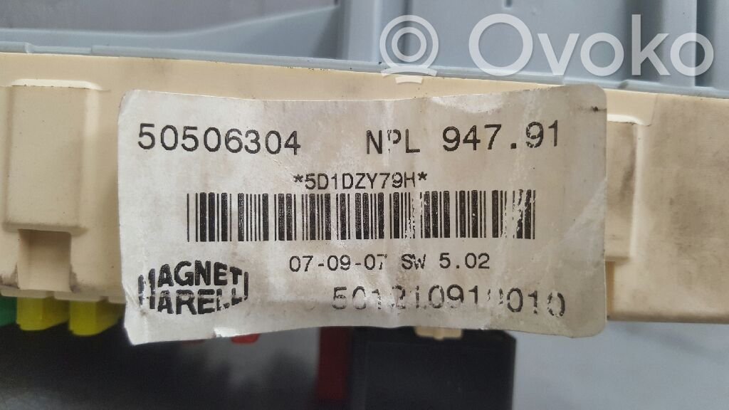 Alfa Romeo GT Fuse module 