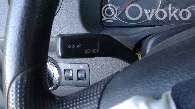 Audi A3 S3 8P Leva indicatori