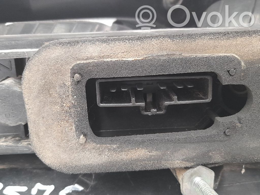 Lampă spate în caroserie   3M5113A603AA