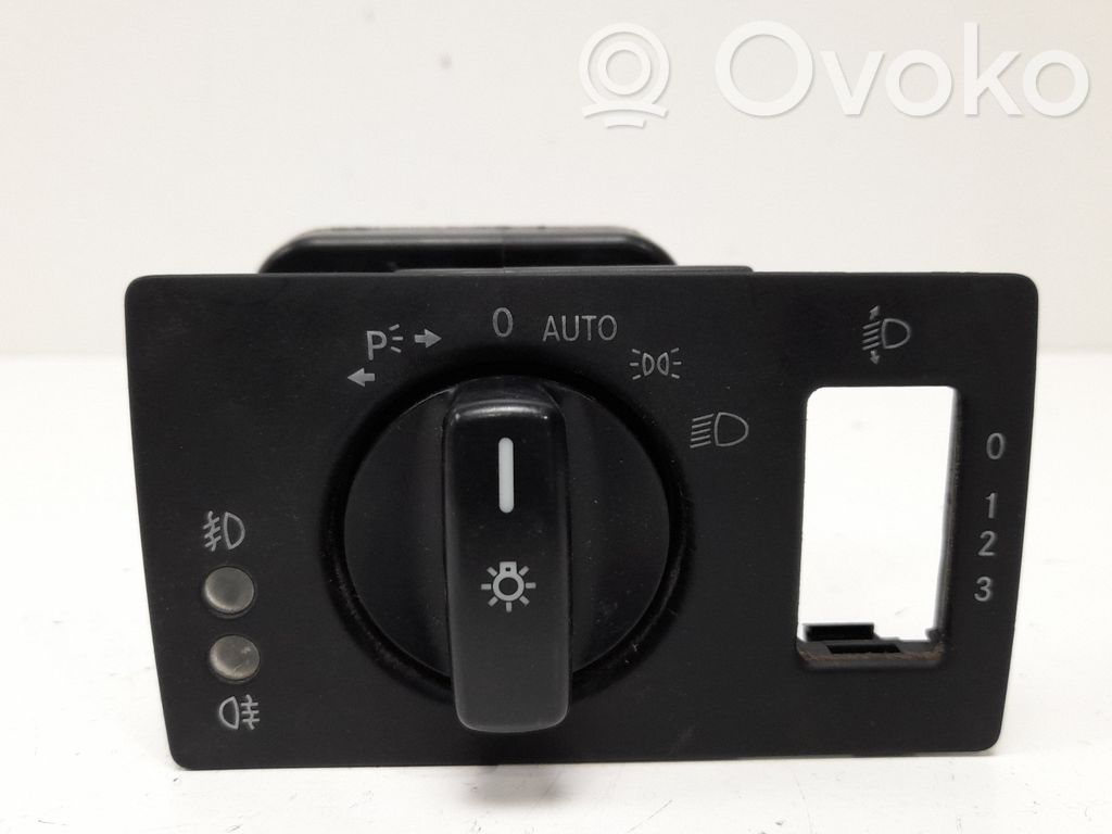 Interruttore luci   1695452704
