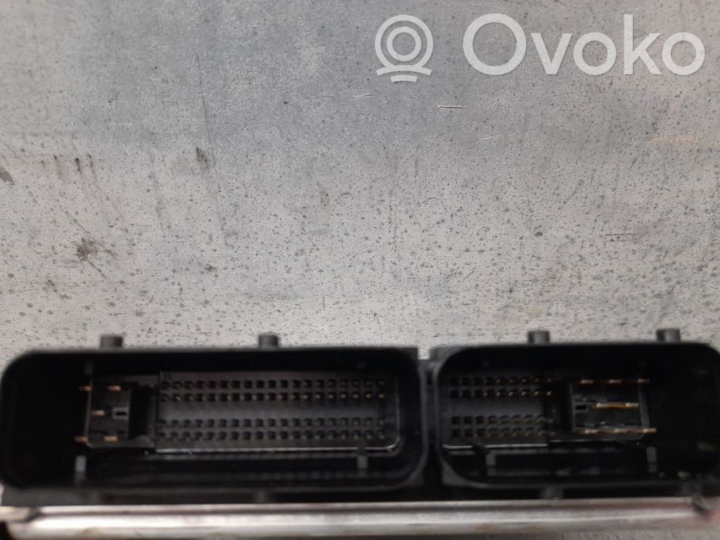 Engine control unit/module   8E0909557D