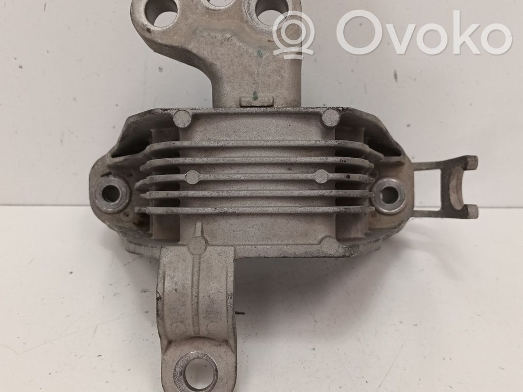 Soporte de montaje del motor