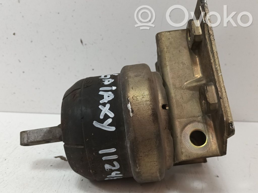 Soporte de montaje del motor   95VW6B032