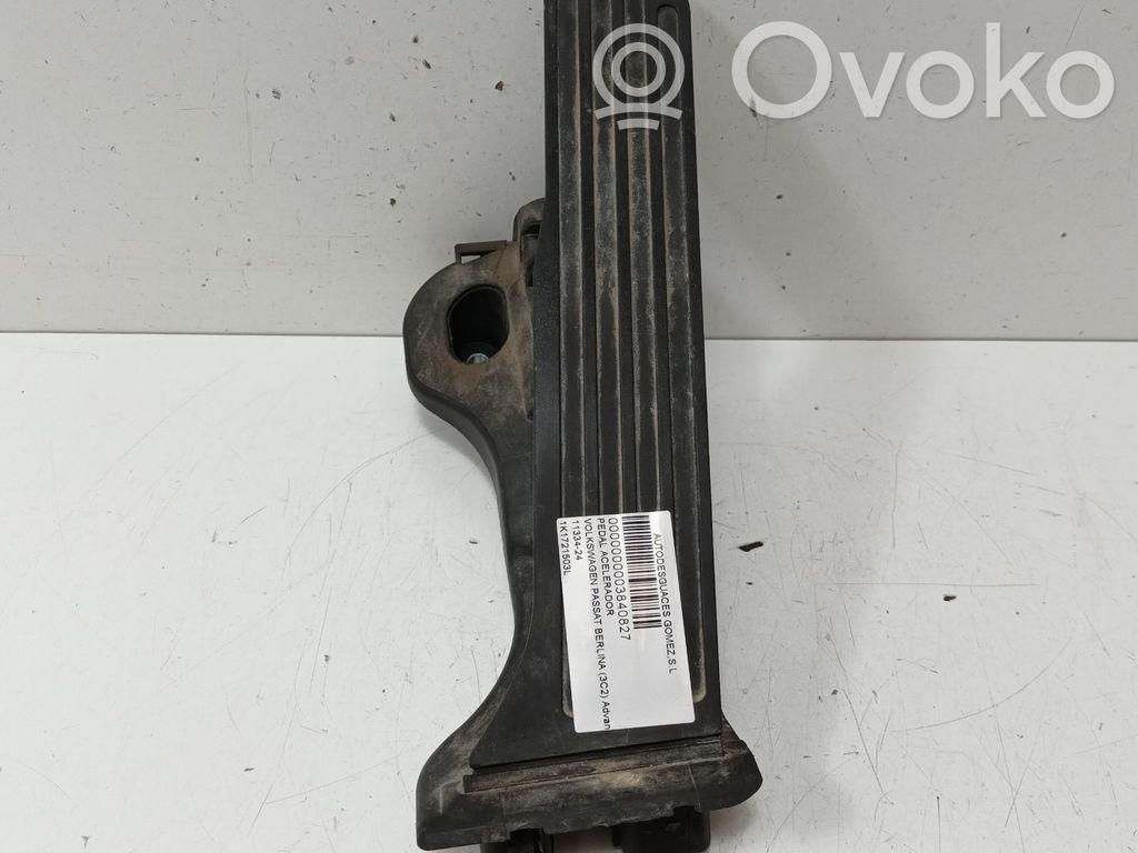 Volkswagen PASSAT B6 Czujnik położenia pedału gazu / przyspieszenia 