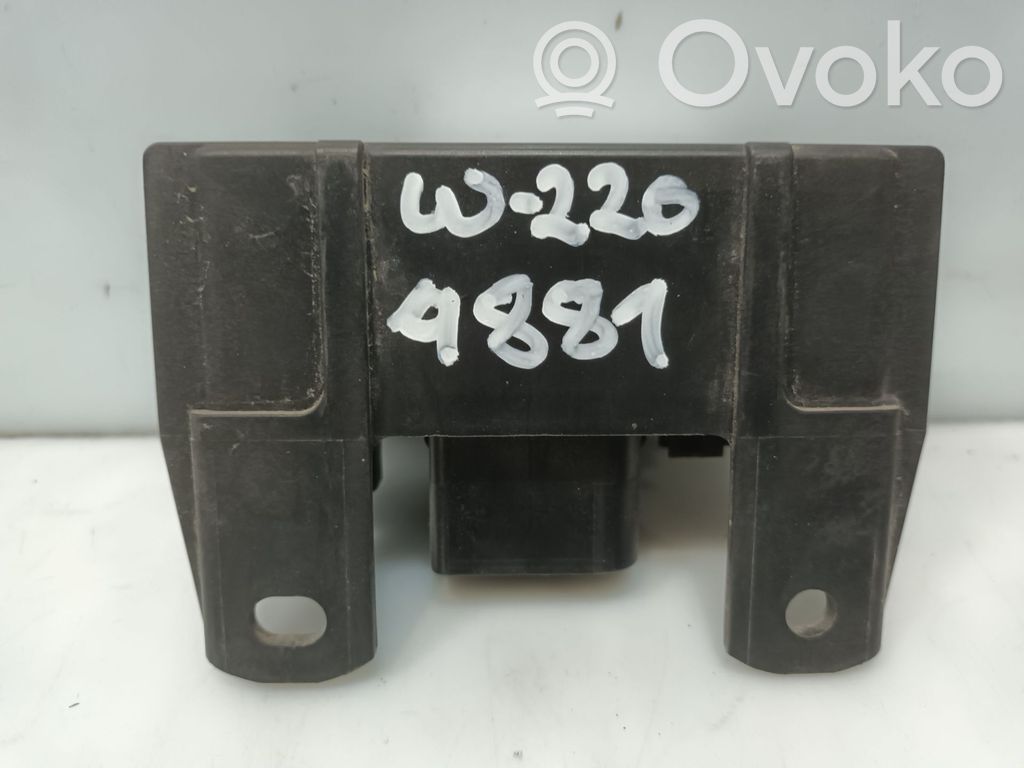 Mercedes-Benz S W220 Glow plug pre-heat relay 