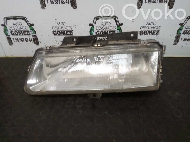 Phare frontale   95667947