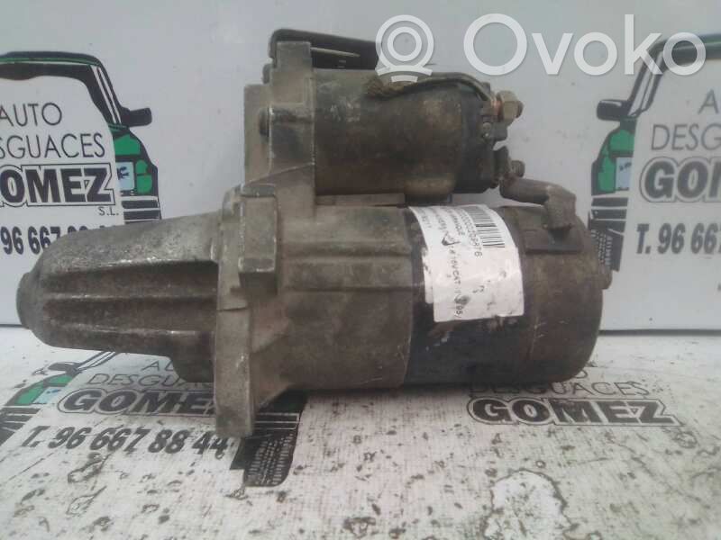 Motor de arranque   233001M211