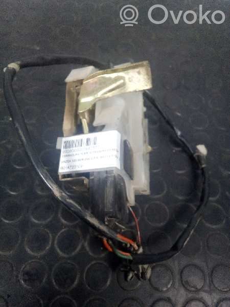 Mazda 323 Cerradura de puerta trasera 