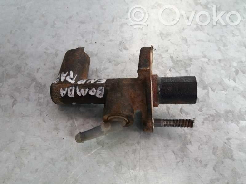 Mazda 323 Główny cylinder sprzęgła 