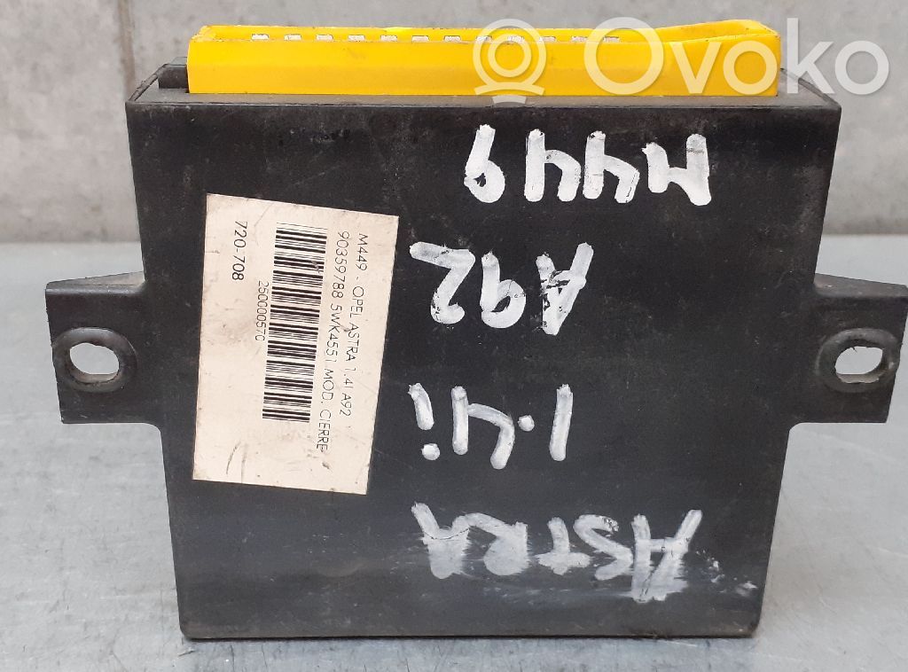 Opel Astra F Door central lock control unit/module 