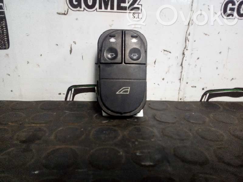 Ford Mondeo MK I Przyciski szyb 