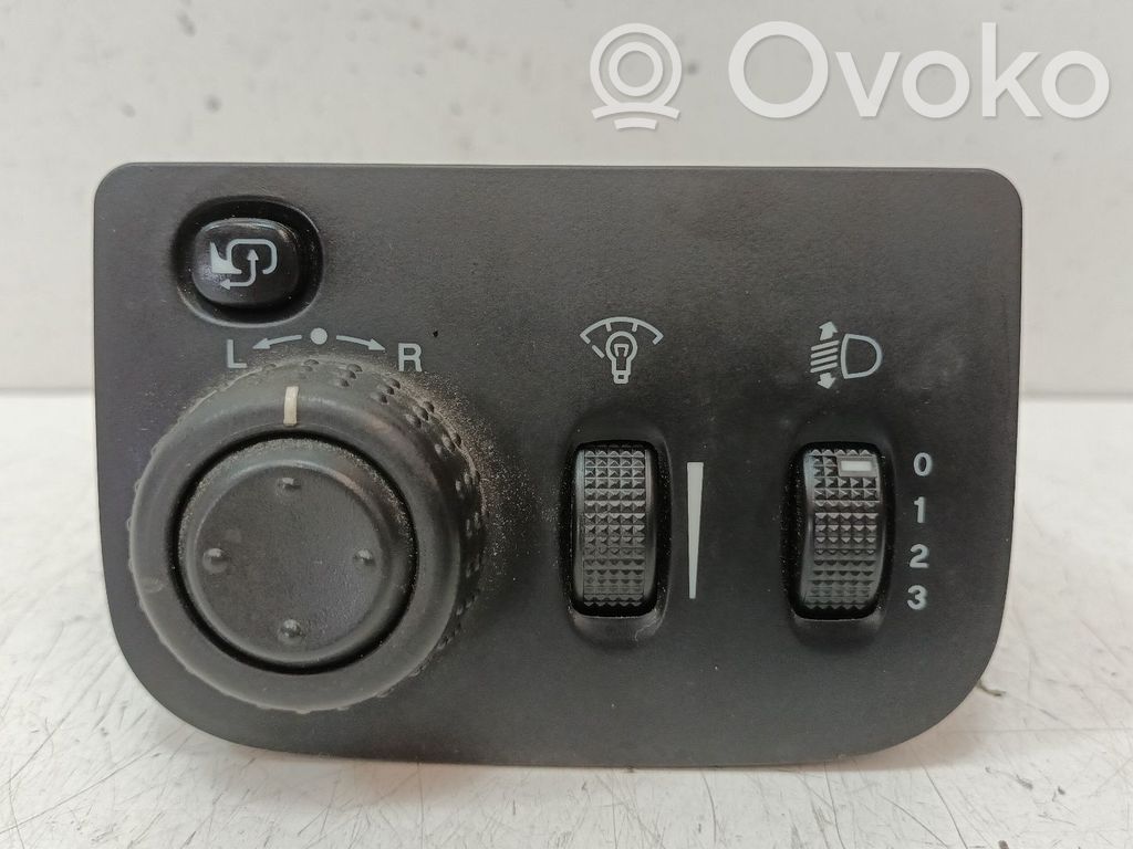 Chevrolet Evanda Wing mirror switch 