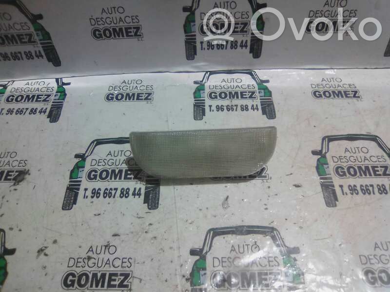 Luz del asiento delantero