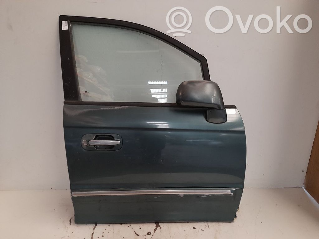 Hyundai Trajet Puerta delantera 