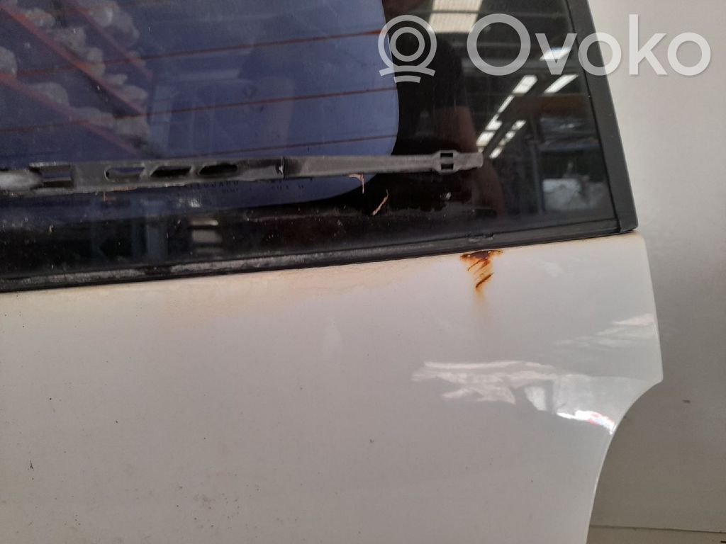 Chrysler Voyager Puerta del maletero/compartimento de carga 