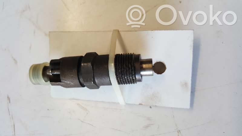 Nissan Vanette Inyector de combustible 