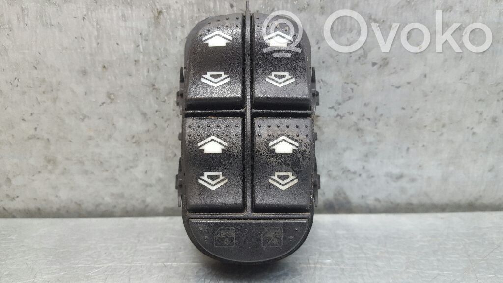 Ford Focus Interruptor del elevalunas eléctrico 