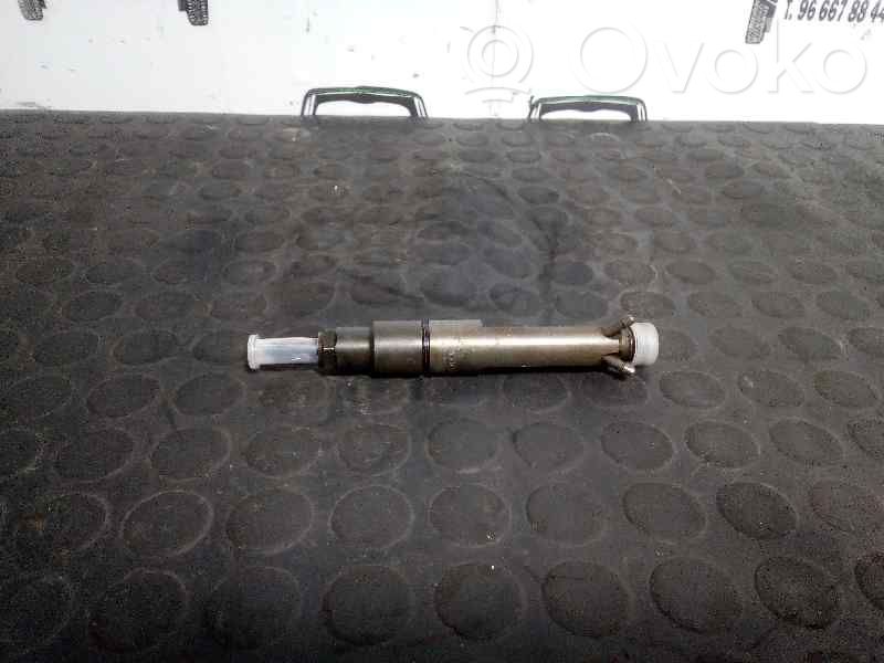 Inyector de combustible   028130201R