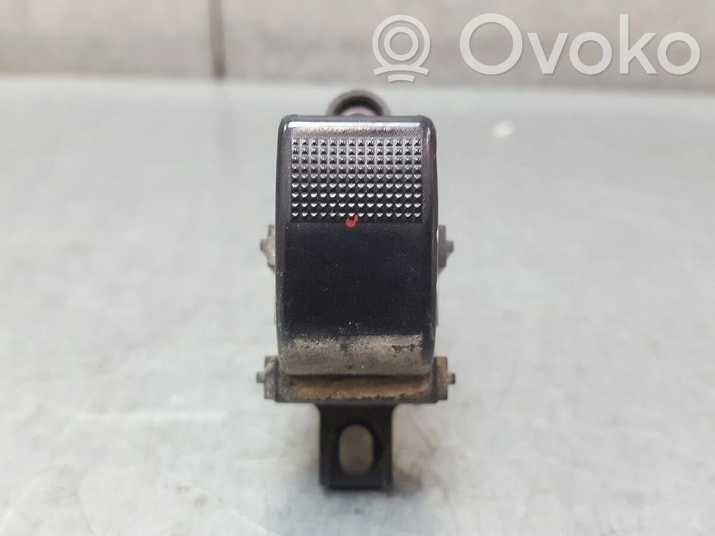 Interrupteur commade lève-vitre   GE4T66370A