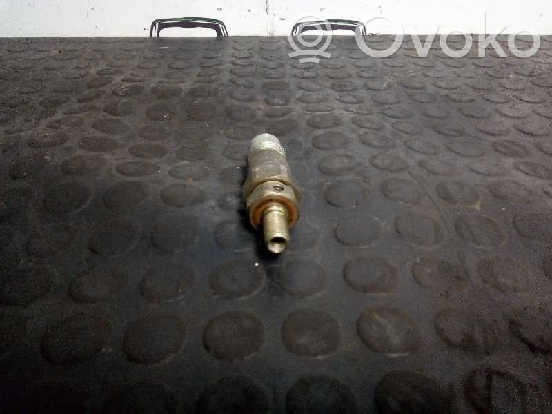 Nissan Almera Inyector de combustible 