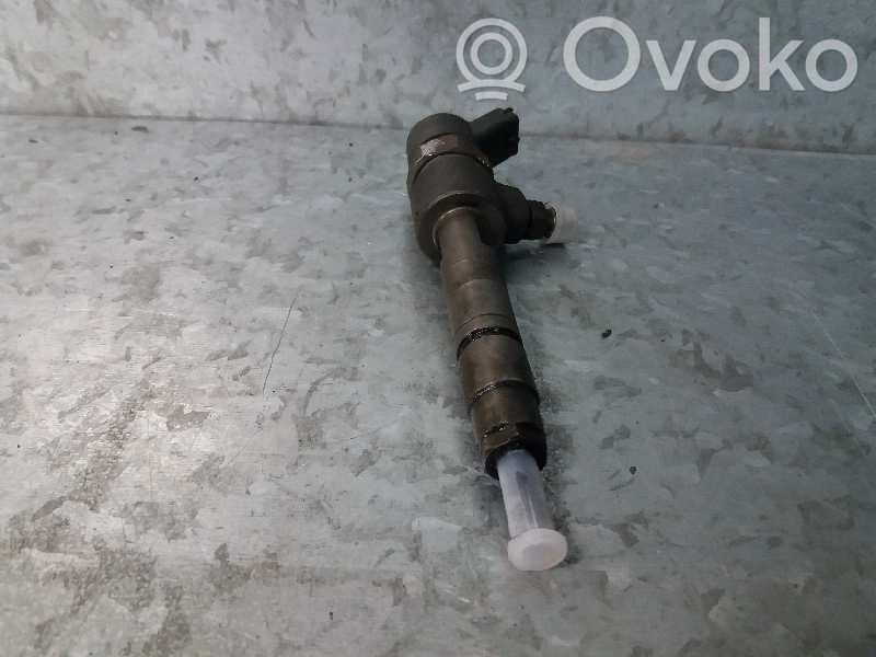 Inyector de combustible   TJBB01702D