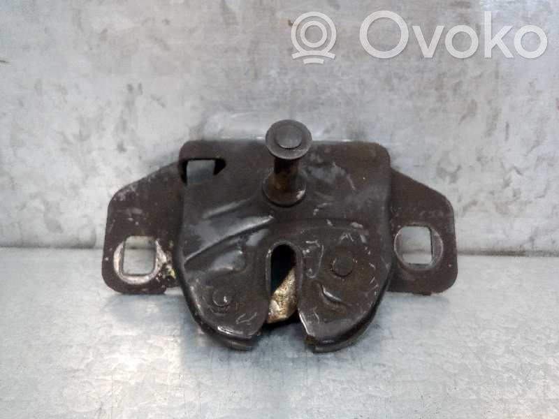 Chrysler PT Cruiser Tie down hook / loop 
