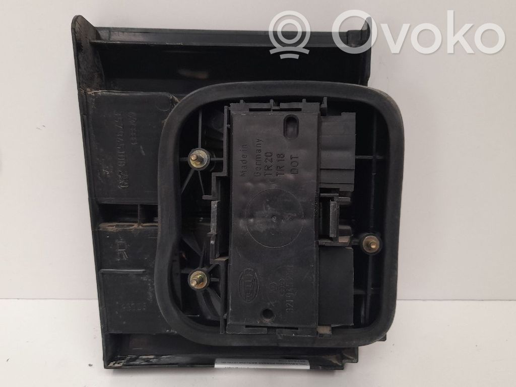 Volkswagen PASSAT B3 Luci posteriori del portellone del bagagliaio 