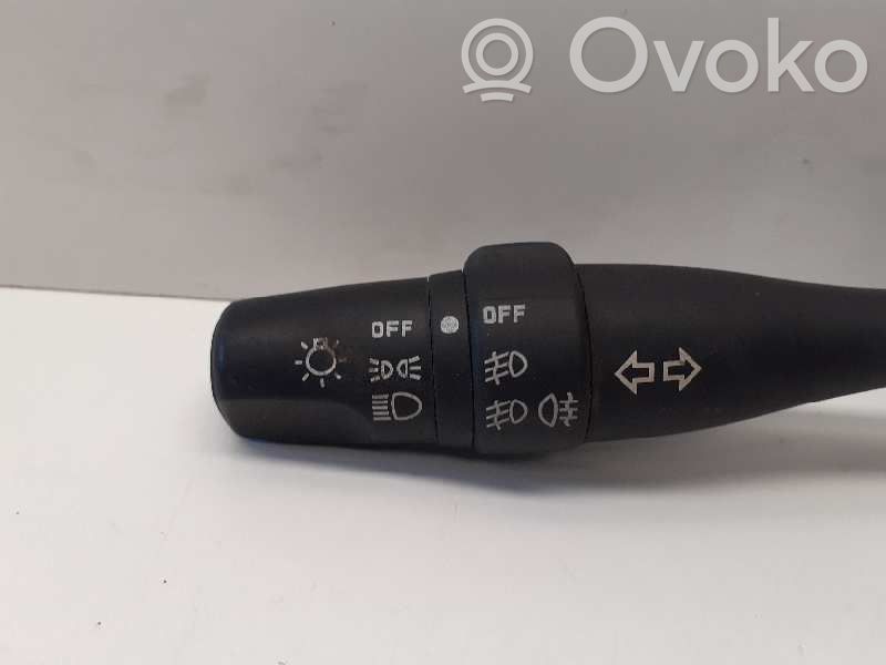 Nissan Primera Interruptor de luz 