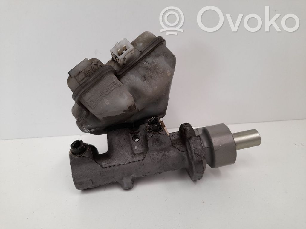 Peugeot 106 Cilindro del sistema frenante 