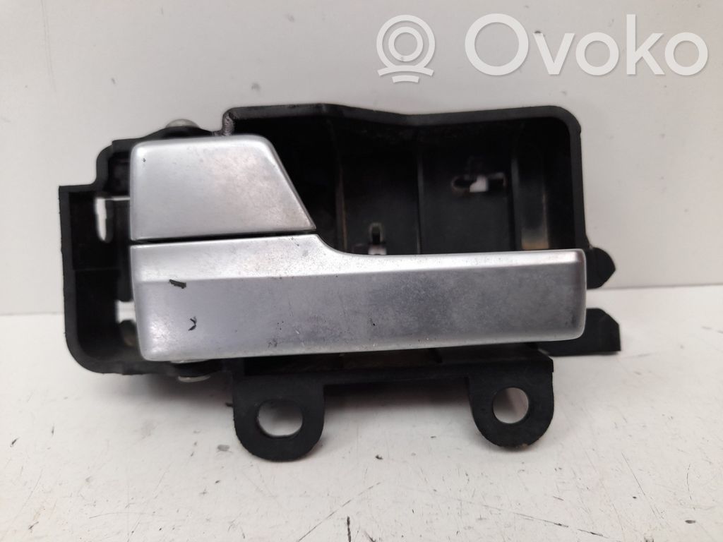 Manecilla interna puerta delantera   3M51R22601BB