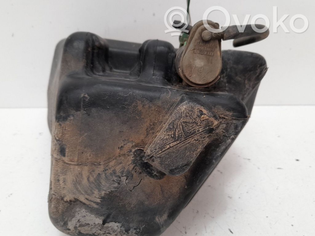 Peugeot 106 Réservoir de liquide lave-glace