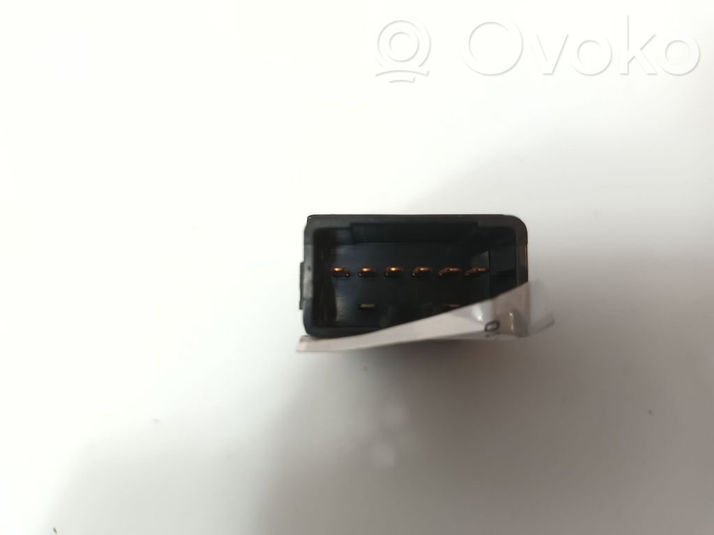 Schalter Warnblinkanlage   864W0140
