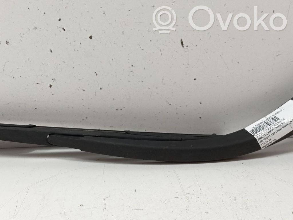 Peugeot 107 Ramię wycieraczki szyby tylnej 