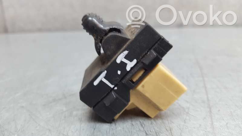 Electric window control switch   04608322