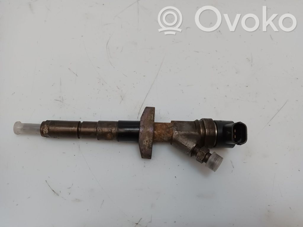 Inyector de combustible   8200010075