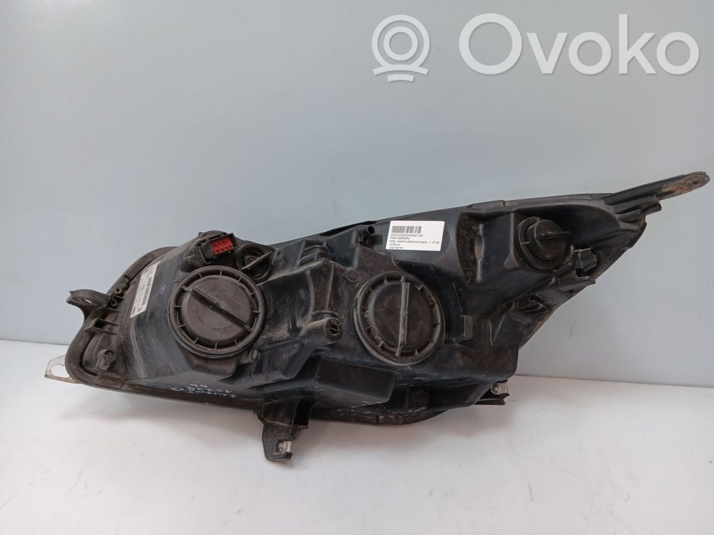 Opel Insignia A Lampa przednia 