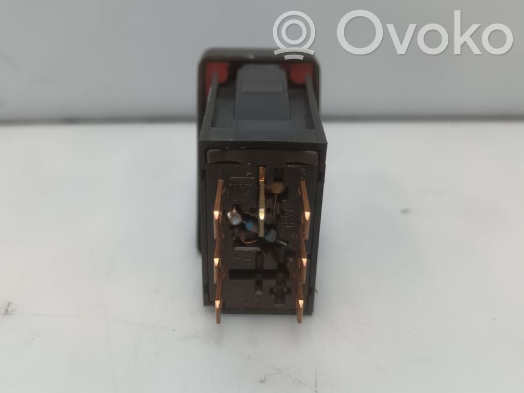Botón interruptor de luz de peligro   90347821