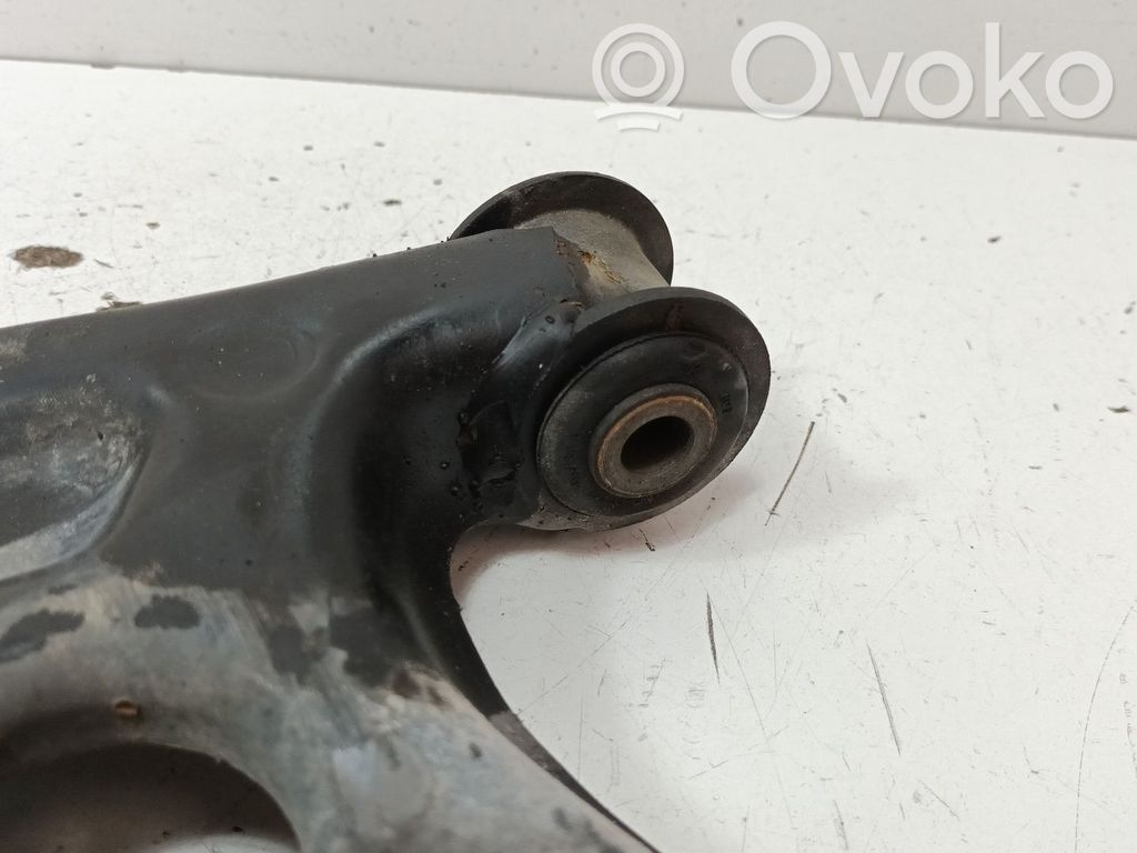 Volkswagen Polo IV 9N3 Braccio di controllo sospensione anteriore inferiore/braccio oscillante 