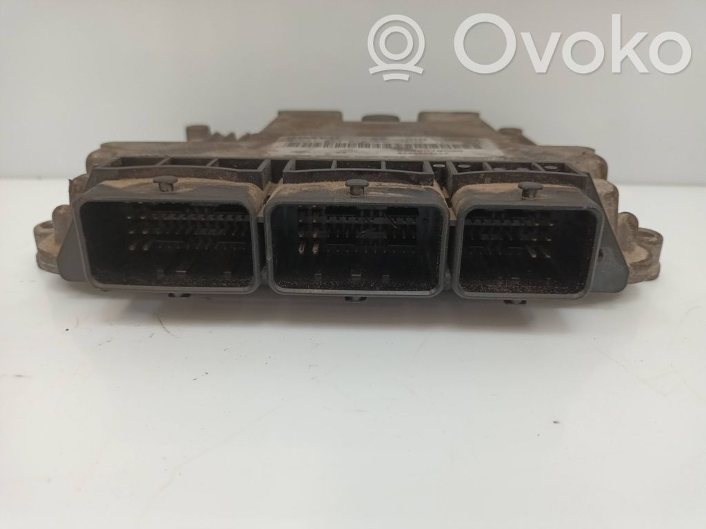 Motorsteuergerät/-modul   8200570596