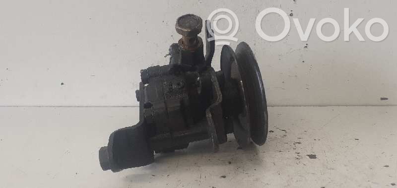 Nissan Almera Ohjaustehostimen pumppu