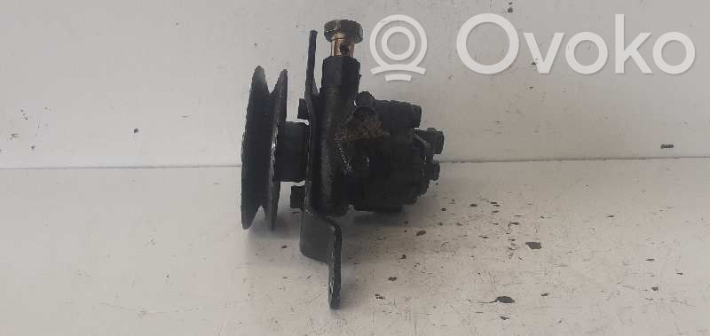 Nissan Almera Ohjaustehostimen pumppu 